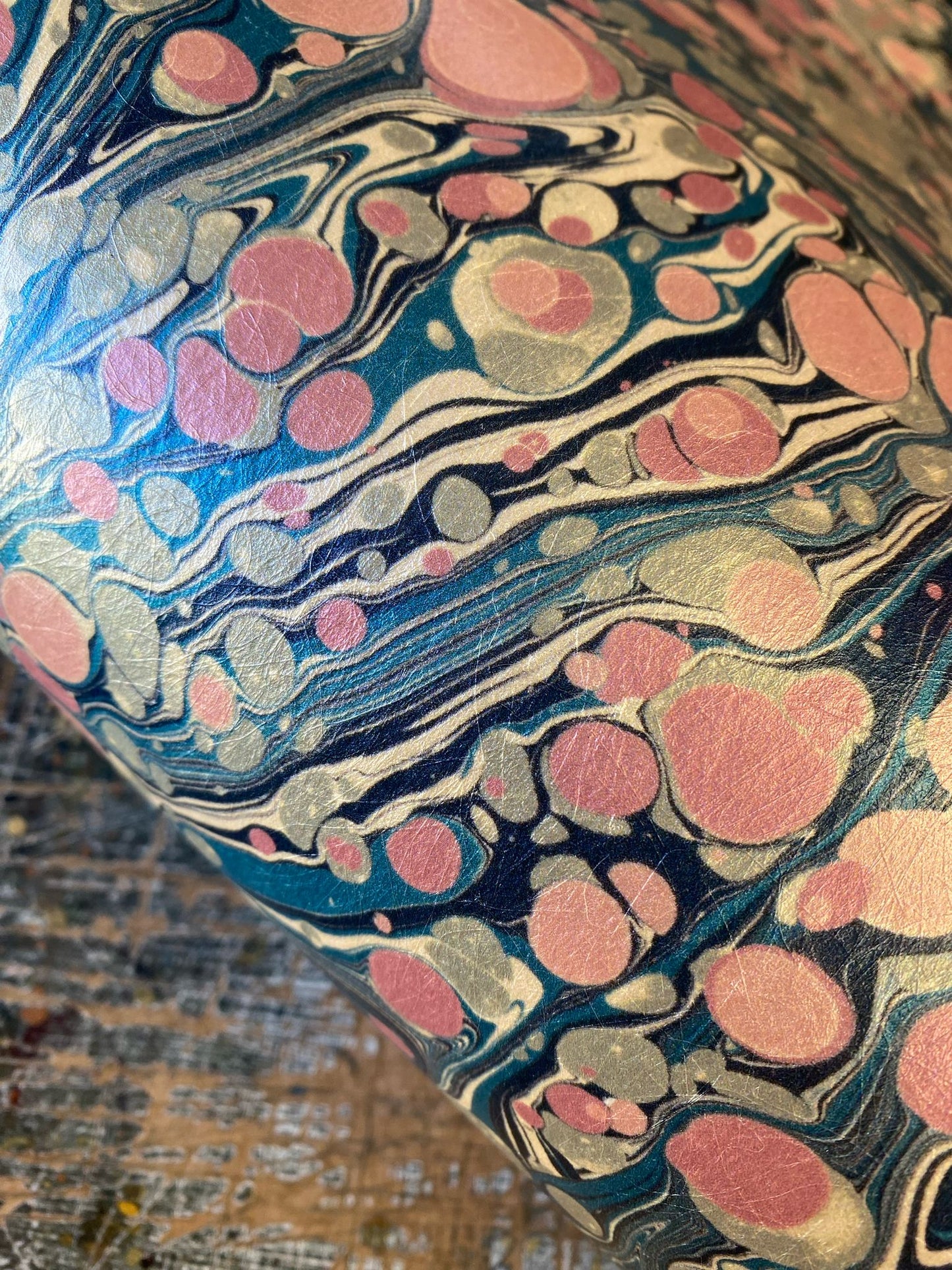 Marbled Wallpaper - 'Flora' Col: Rosa - Mica Coated Non-Woven