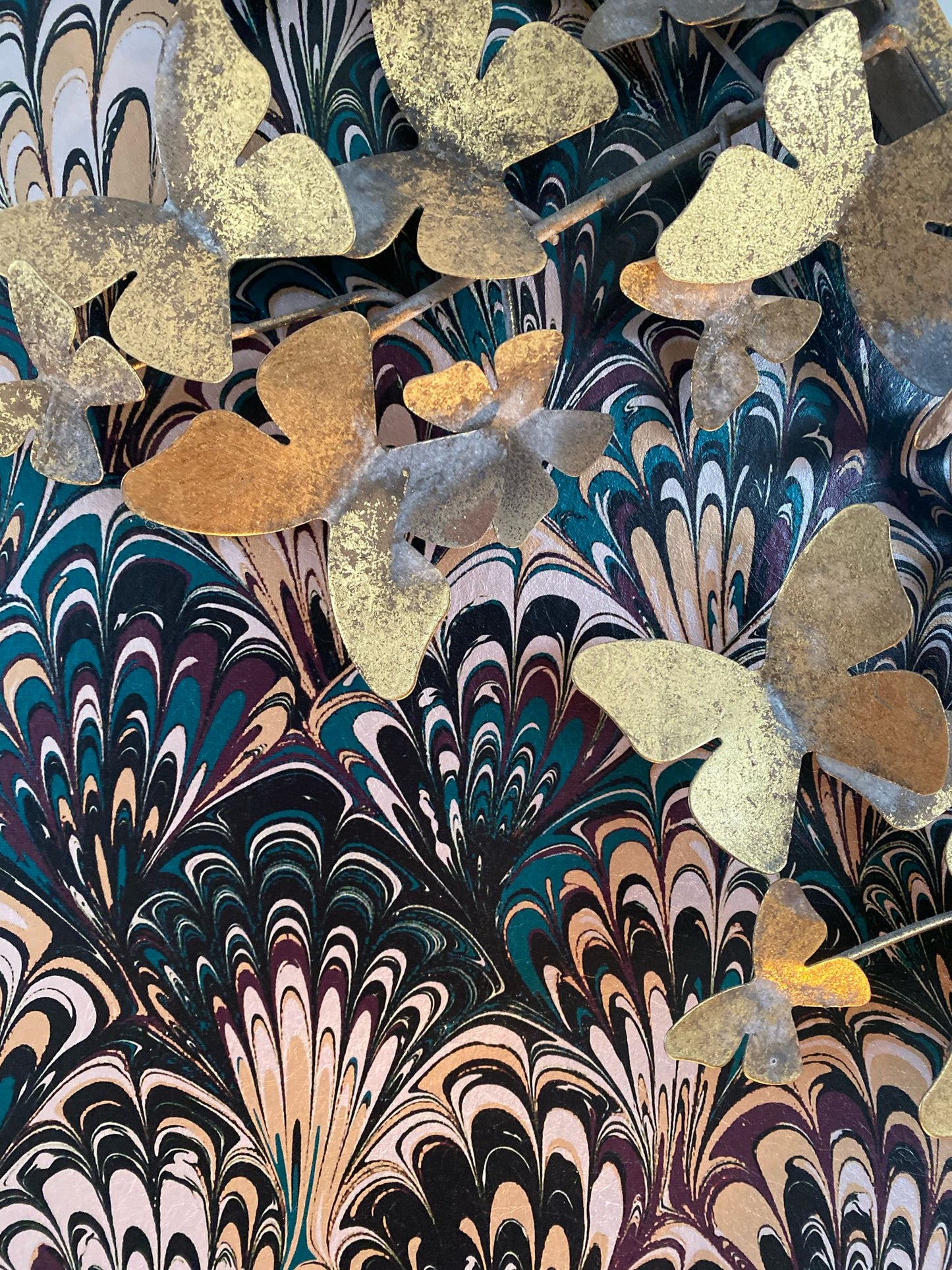 Marbled Wallpaper - 'Serpentine' Col: Winter Noir - Mica Coated Non-Woven