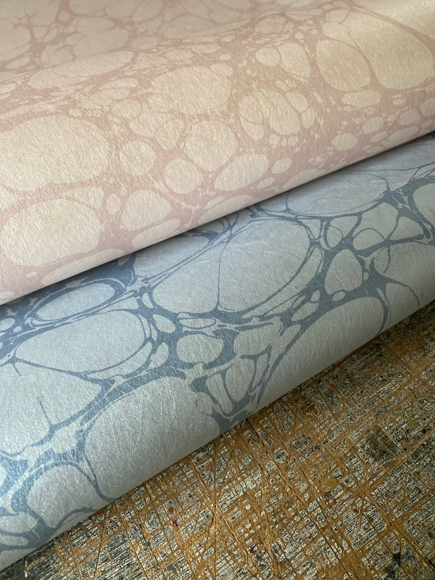 House of Amitié - Custom Marbled Wallpaper - 'Moucheté' - Eco or Mica Non Woven - House of Amitiéproduct_type#WAL - CUSTOM - MOUCHETÉ - MICA