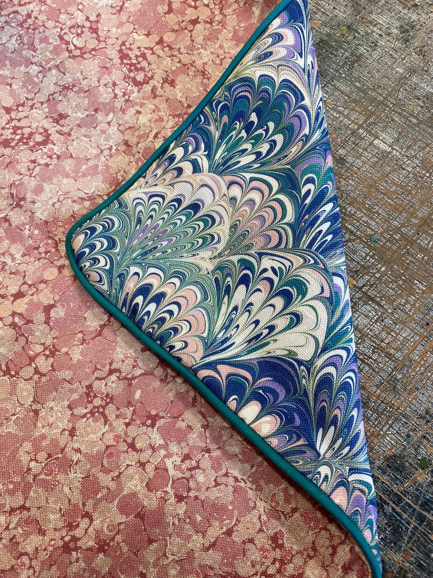 House of Amitié Linen Cushion - Serpentine Spring & Ditzy Eglantine - House of Amitiéproduct_type#CUS - PAD - 001