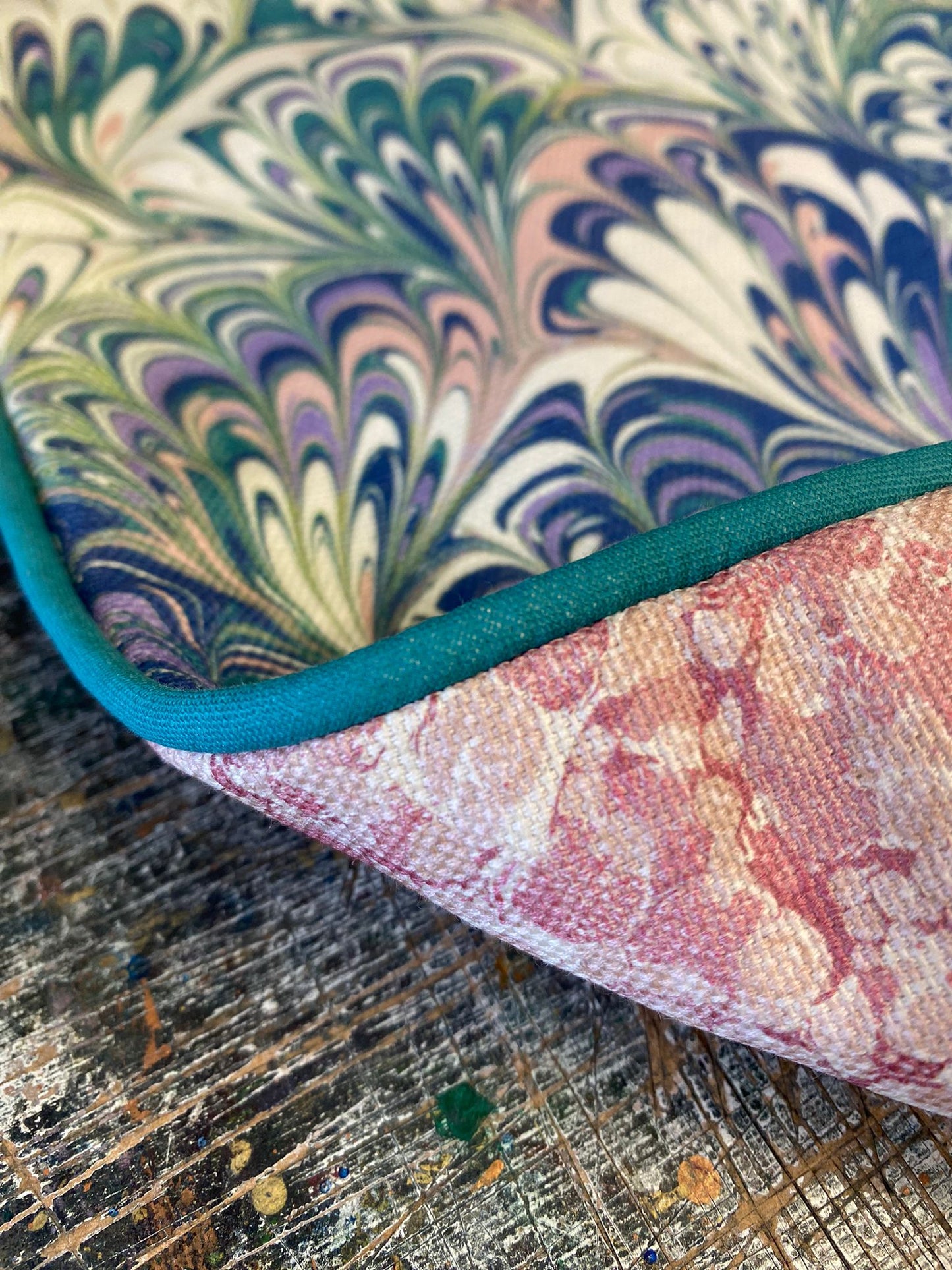 House of Amitié Linen Cushion - Serpentine Spring & Ditzy Eglantine - House of Amitiéproduct_type#CUS - PAD - 001