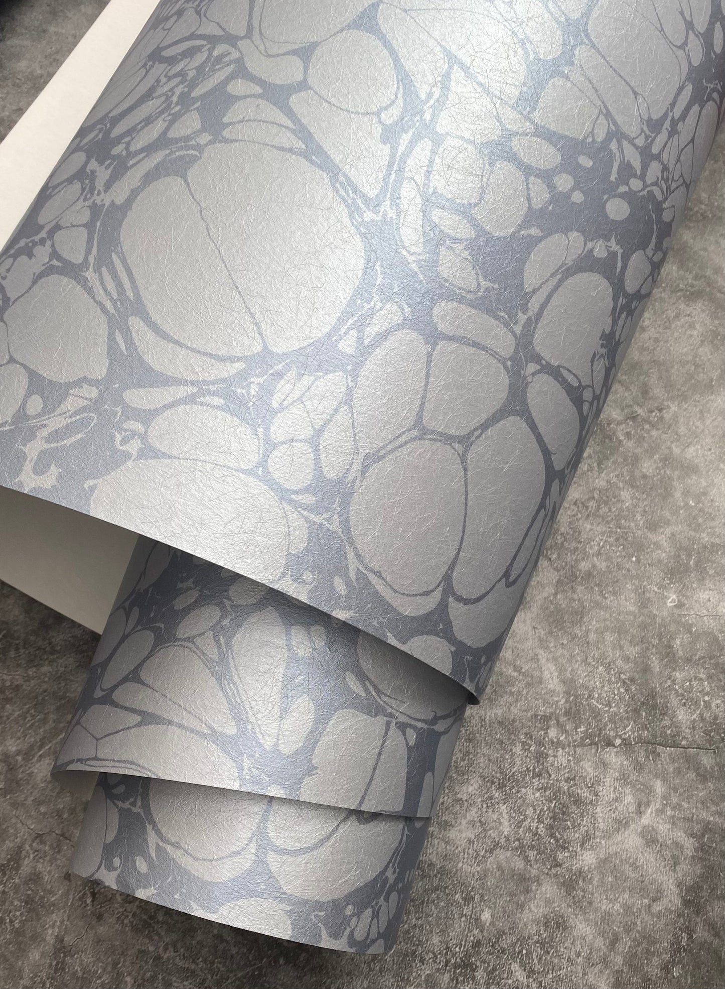 In Stock: Marbled Wallpaper - 'Moucheté' - Col: Sea Holly - Mica Coated Non-Woven
