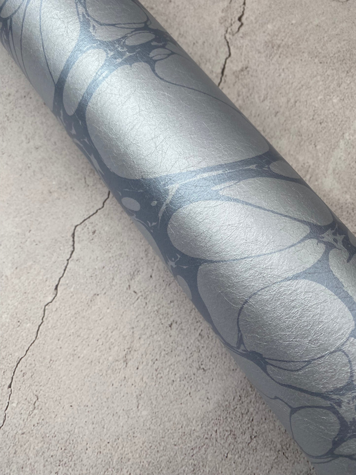In Stock: Marbled Wallpaper - 'Moucheté' - Col: Sea Holly - Mica Coated Non-Woven