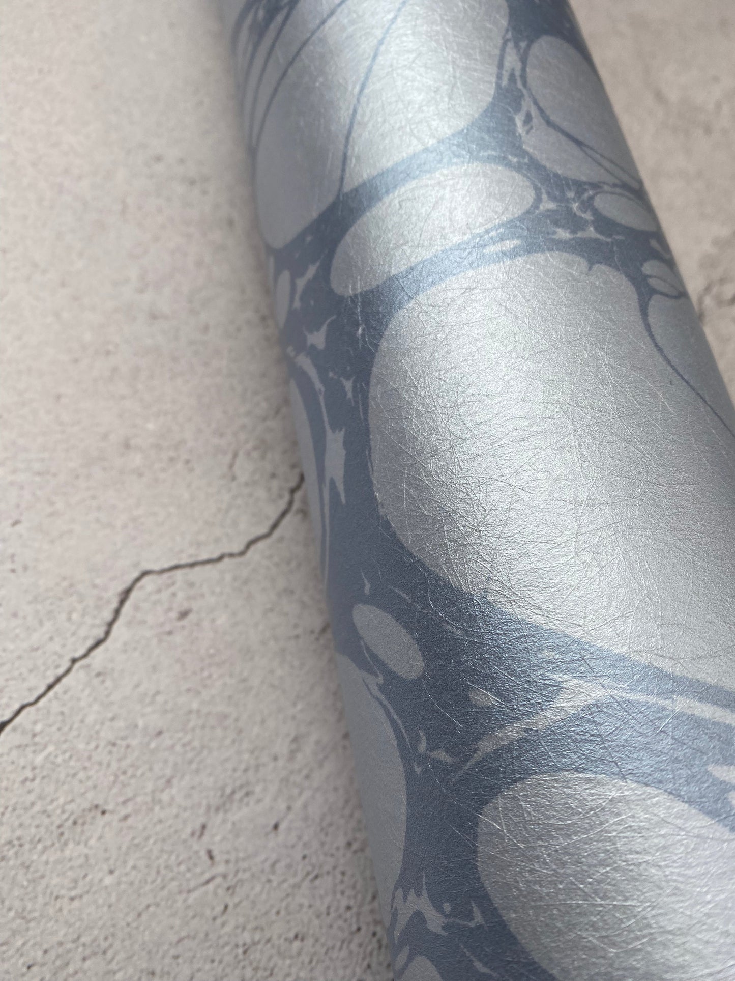 In Stock: Marbled Wallpaper - 'Moucheté' - Col: Sea Holly - Mica Coated Non-Woven