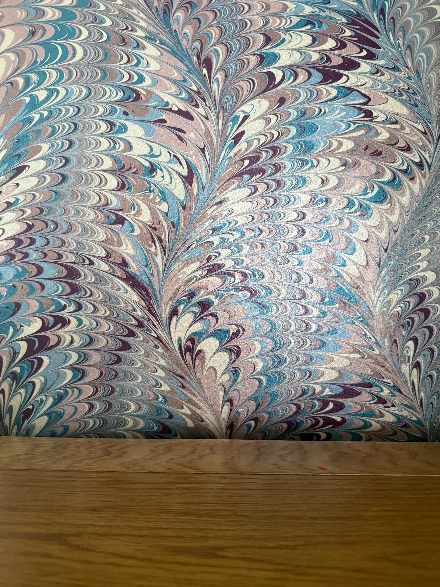 Marbled Wallpaper - 'Pirouette' Col: Berry Imperial - Mica Coated Non-Woven