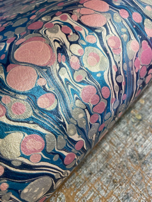 Marbled Wallpaper - 'Flora' Col: Rosa - Mica Coated Non-Woven