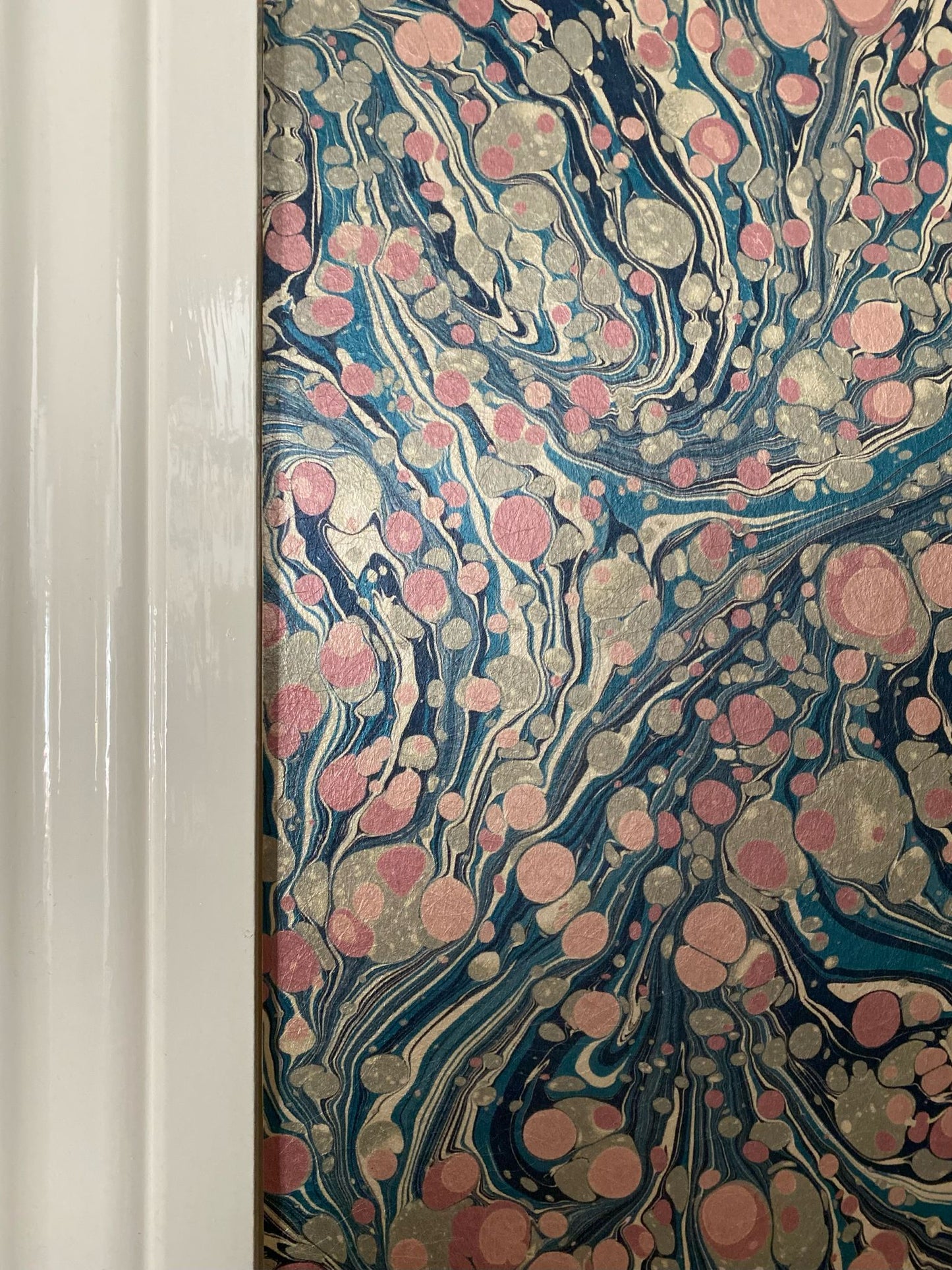 Marbled Wallpaper - 'Flora' Col: Rosa - Mica Coated Non-Woven
