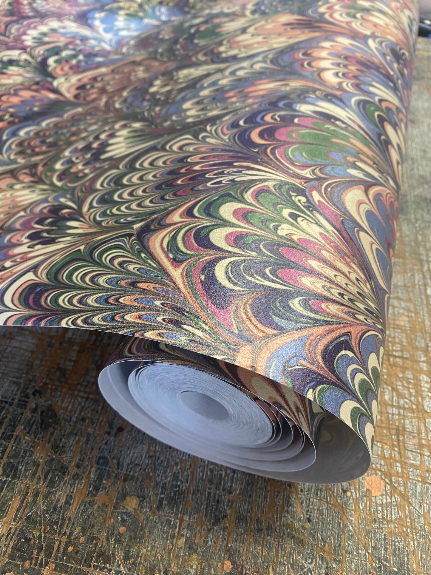 Marbled Wallpaper - 'Serpentine' Col: Summer- Mica Coated Non-Woven