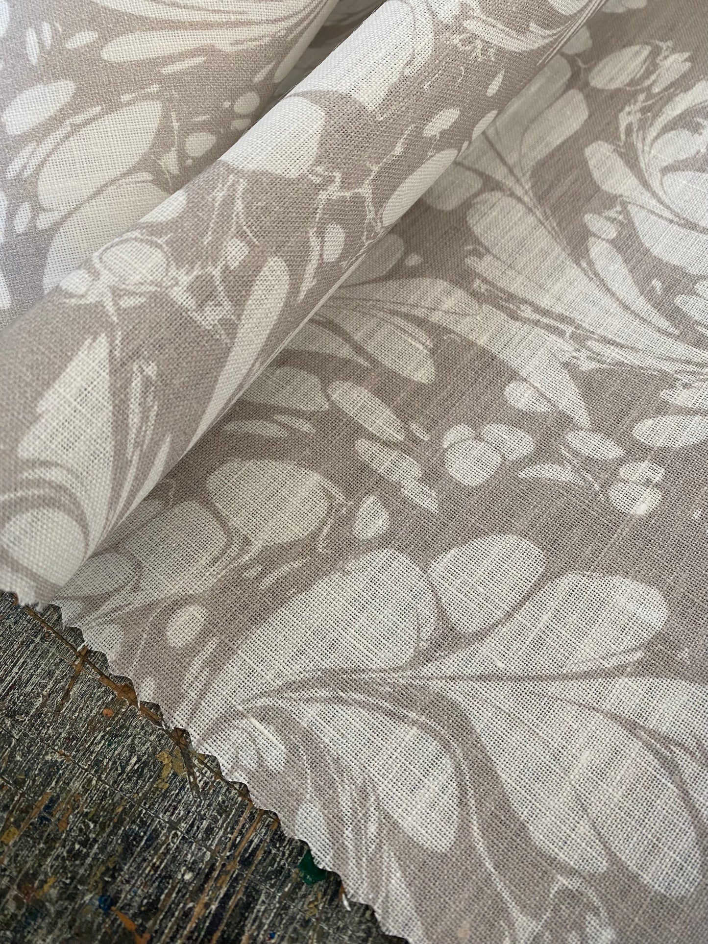 Printed Fabric - 'Flourish' Col: Silver Ghost - 100% Fine Linen