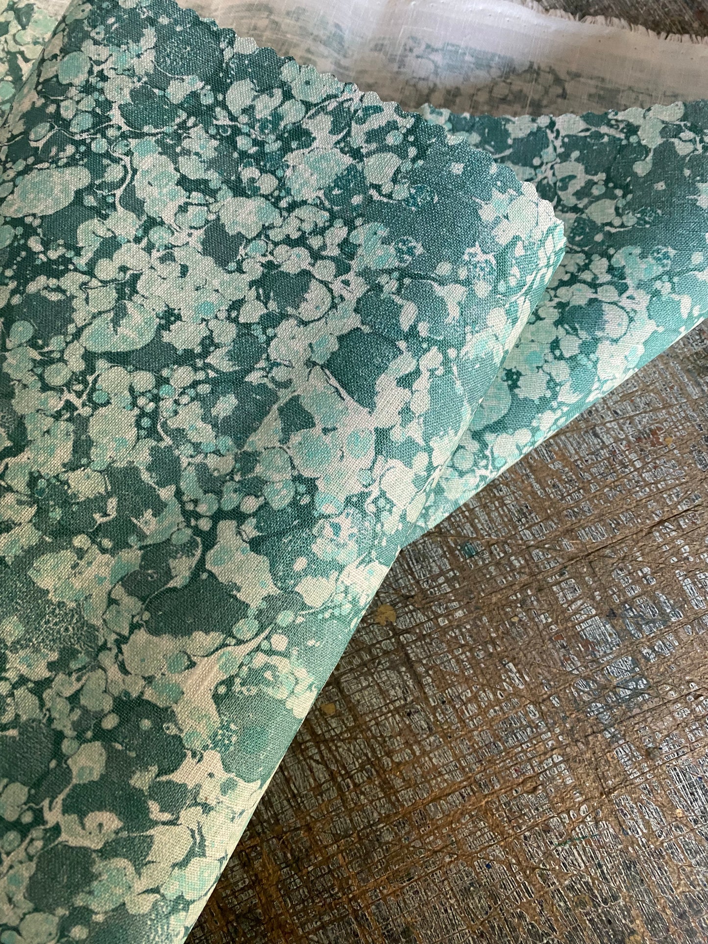 Printed Fabric - 'Ditzy' Col: Aloma - 100% Fine Linen